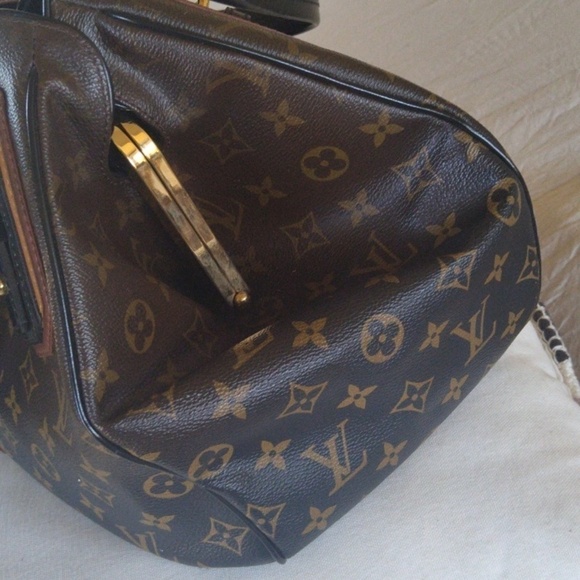 𝅺AUTHENTIC Louis Vuitton Handbag - Picture 5 of 17